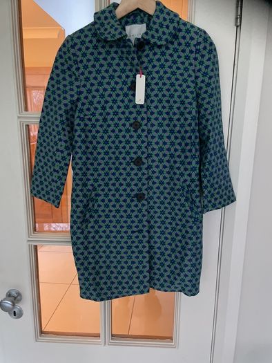 Kew coat size 8 new retro print coat
