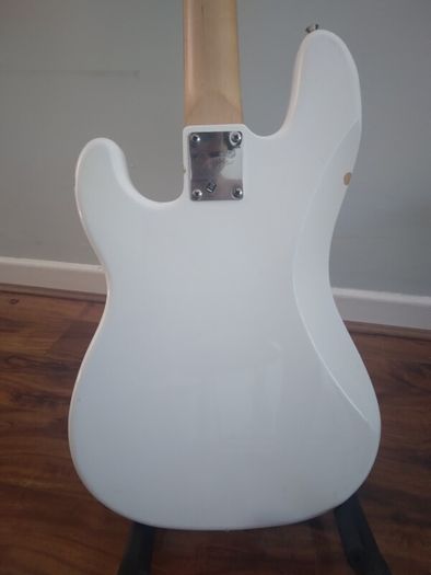 Squier Affinity PJ Bass w/ EMGs (passive)