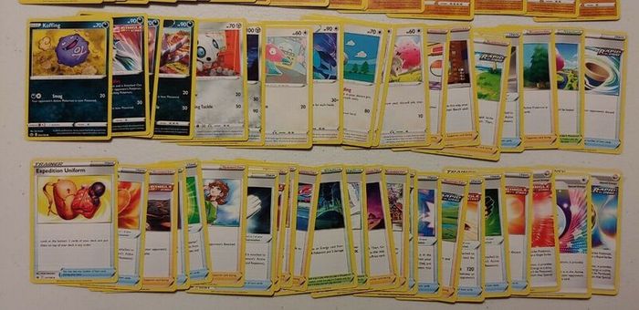 Chilling Reign Pokemon Complete Set Of Common & Uncommon 89 Cards Inc Trainers