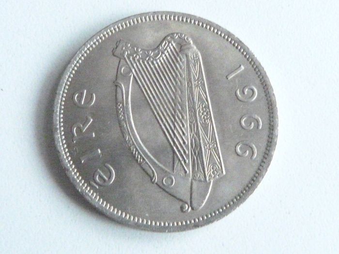 Excellent 1966 halfcrown
