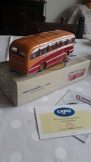 Burlingham bus Corgi