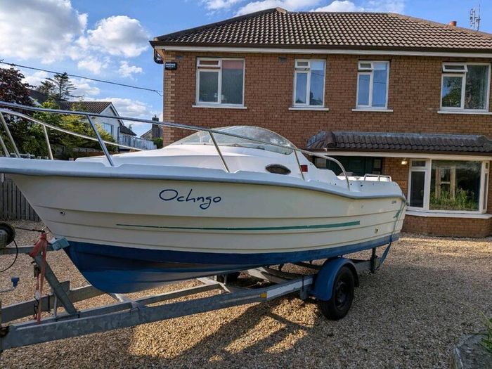 Sport/fishing boat - 60hp outboard