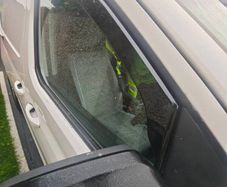 Vw caddy wind deflector