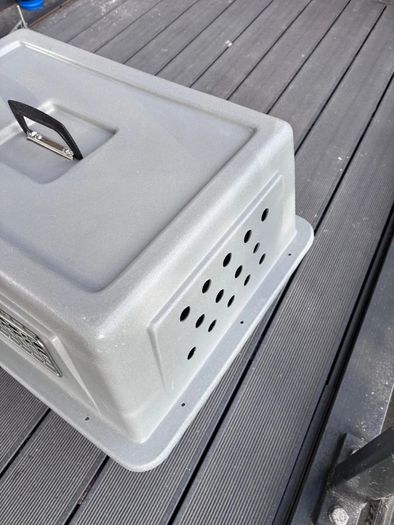 International Pet Carrier. Grey.