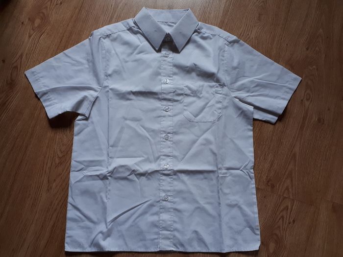 Boys Short Sleeve School Shirts. Age 11-12