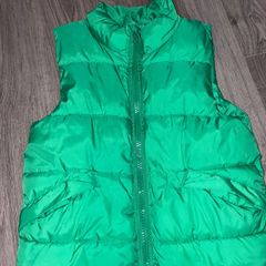 H and M Green Gilet Size 6-8 years