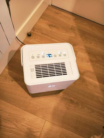 Shinco Dehumidifier - 10L/day