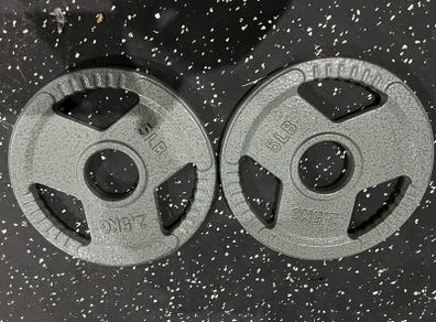 2 x 2.5kg Olympic Weight Plates - Gym Equipment