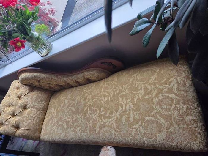 Chaise antique