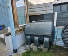 Free oil Tank
