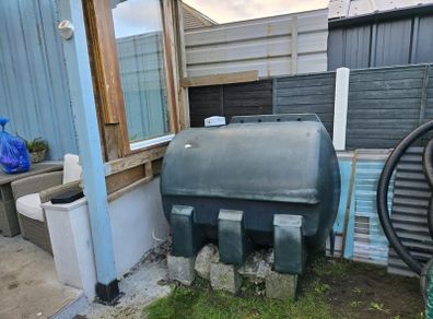 Free oil Tank