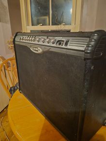 line 6 spider 11 150 watt digital modelling guitar amp