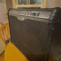 line 6 spider 11 150 watt digital modelling guitar amp