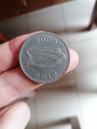 2000 Irish One Punt Coin
