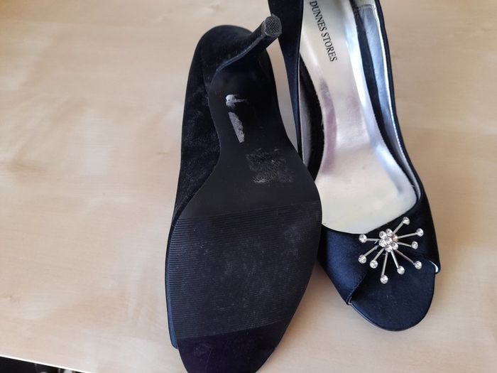 black heels 6 peep toe