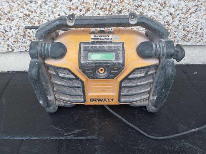 Dewalt radio