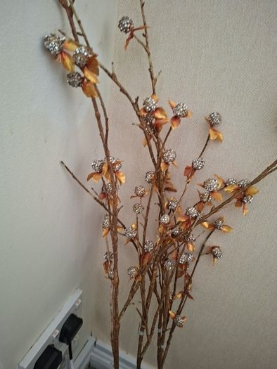 Four Gold & Gitter Ball  Branches
