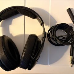 Sennheiser HD 560S, Open back reference-grade Over Ear headphones