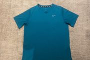 Boys nike top