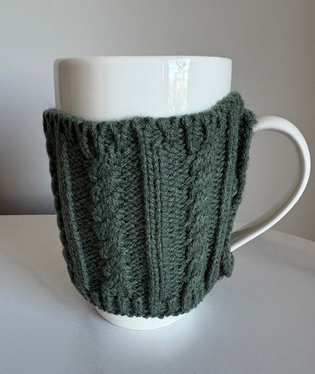 Cosy coffee mug with woolly jumper