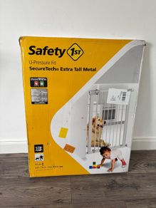 Tall Safety Gate (unopened)