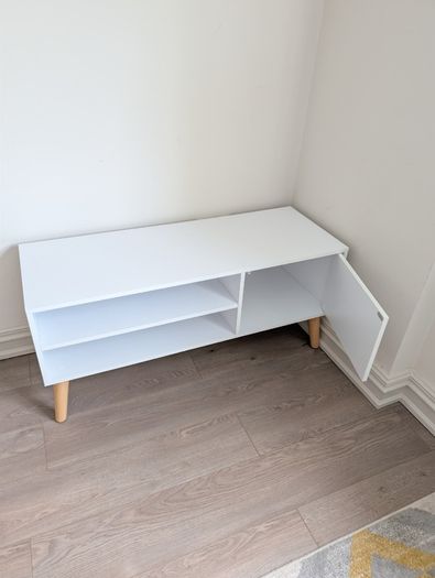 TV stand / media unit