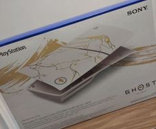 Playstation slim cover Ghost of Yotei