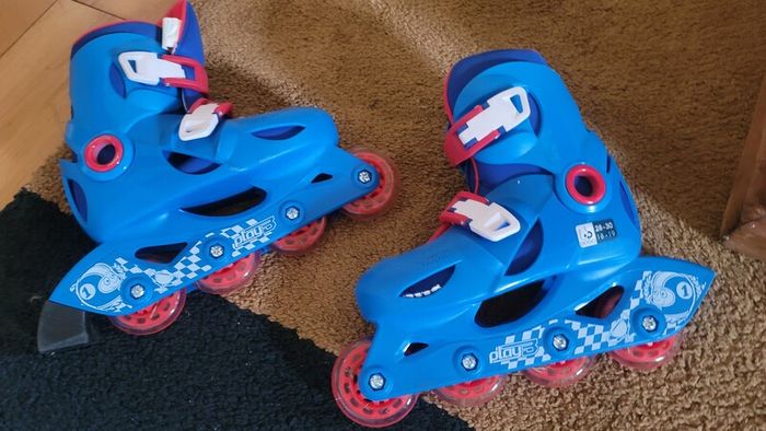 Free Oxelo Play 3 Inline Kid's Skates Size 28-30