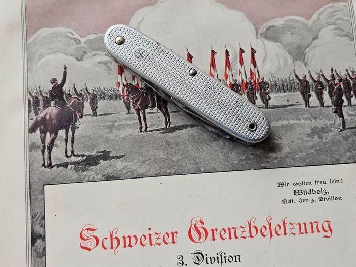 Vintage Wenger Alox Soldier Original Swiss Army Knife Issued year 1972 Discontinued Model Collectable