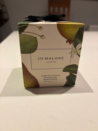 Jo Malone 200g Scented Candle English Pear & Freesia Brand New
