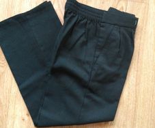 SALE E2  Boys Black trousers. Age 6-7