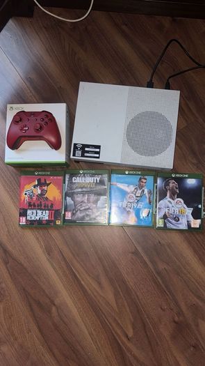 Xbox one with brand new controller
