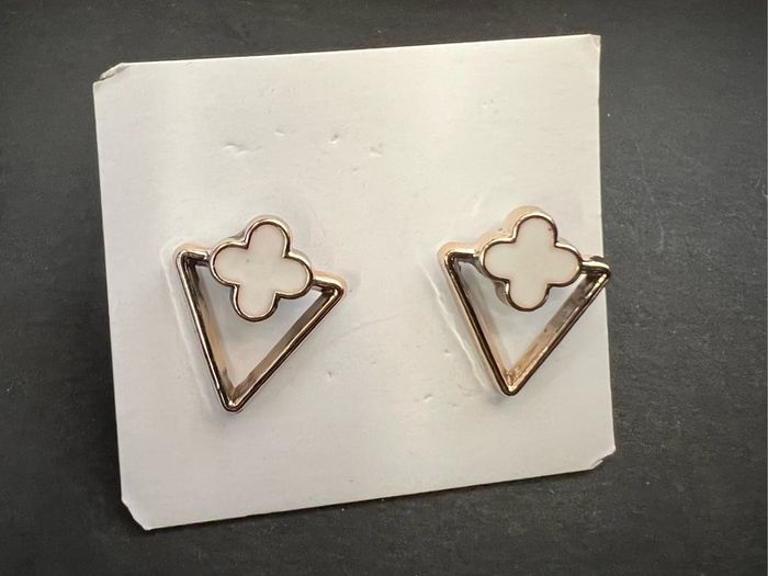 earing