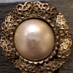 Pearl like brooch