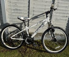 Apollo Craze kids mountain bike 24 wheels