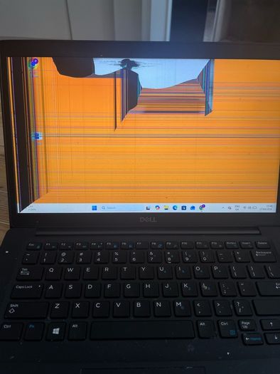 Dell Latitude 7490 i5. 16GB RAM / 500GB SSD Fully Working (Screen Damaged)