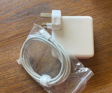 MacBook Adapter