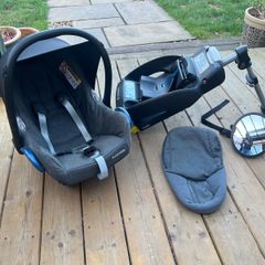 Maxi-Cosy Cabriofix I-Size car seat & iso fix base