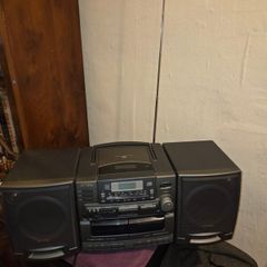 Aiwa CD, Cassette and Radio player Boombox - Tested