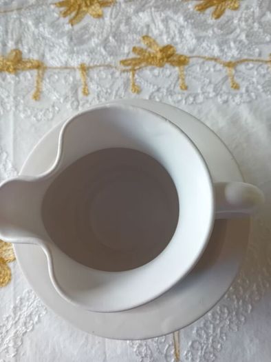 Jug and sugarbowl
