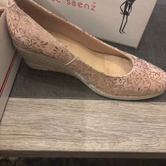 Jose Saenz Rose Wedges