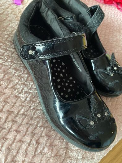 girls shoe black size 13