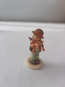 Vintage Goebel Figurine