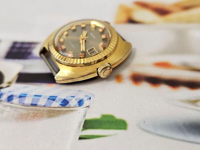 Vintage Automatic Swiss Made Urech Small Cased Unisex Swiss Watch from 1960s