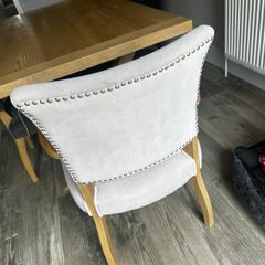 table and 6 chairs