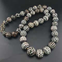 Antique Burmese Pumtek Pyu Petrified Wood Beads Necklace