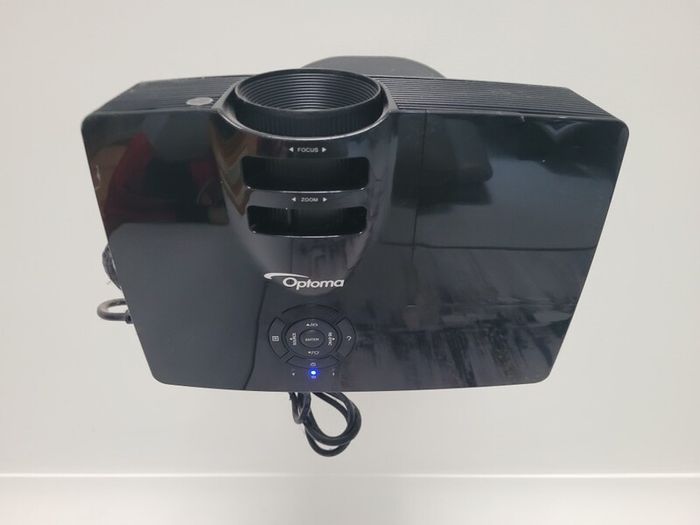 HD & 3D Optima Home Cinema Projector, mount and 100 inch screen