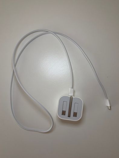 Apple 20 W USB Type-C Power Adapter