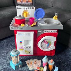 Play kitchen with Bluey smoothie set