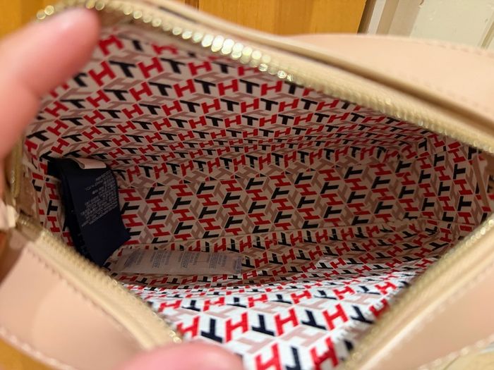 Tommy Hilfiger camera bag